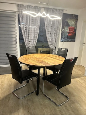 Rundes Esstisch-Set 5-tlg. Holztisch braun mit 4 schwarzen Stühlen