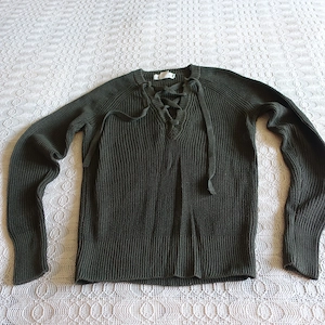Damen - Pullover, Strickpullover, Schnürung, Gr. XS bzw. ca. Gr. 34, oliv khaki, H&M L.O.G.G.