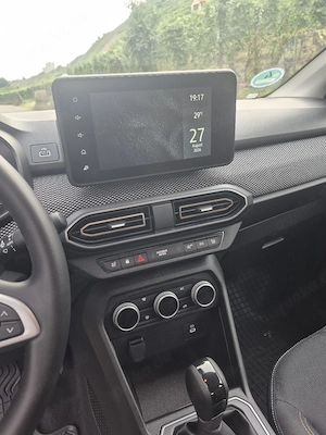 Dacia Sandero Unfallfrei  7324 km Automatik Navigation - Rückfahrkamera - Keyless Bild 4