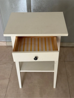 Beistelltischchen mit Schublade Bild 4
