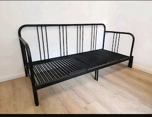 IKEA FYRESDAL Tagesbett Ausziehbett inkl 2 Matratzen