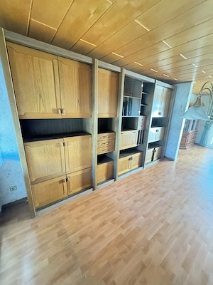 Wohnzimmerschrank
