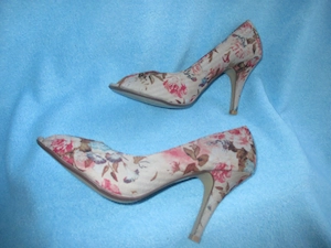 NEU Rosen Blumen Blüten High Heels Stilettos Peep Toes Stoff Pumps Schuhe Friis Company 37- 38  4- 5