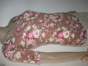 Rosen Blumen Blüten Flower Romantik Bodycon T-Shirt ESPRIT 34-36 XS-S nougat creme beige ros -quarz