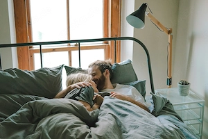Du suchst einen attraktiven, gepflegten und erfahrenen Mann als Ergänzung für deine Frau?