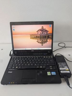 Fujitsu Lifebook P772 Corei7 8GB RAM 64GB SSD