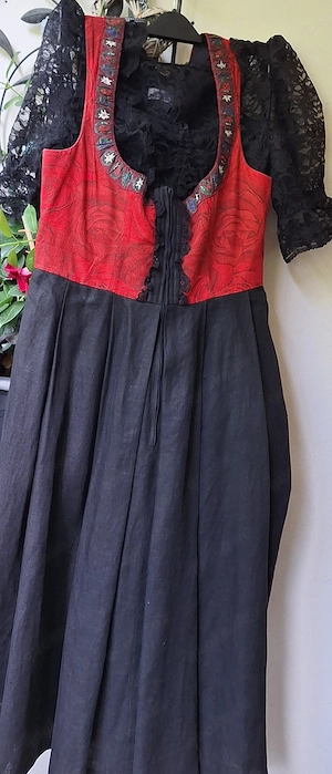 Dirndl Gr. 38 rot schwarz
