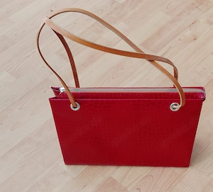 LEPORELLO Handtasche in weinrot, Kunstleder, neu