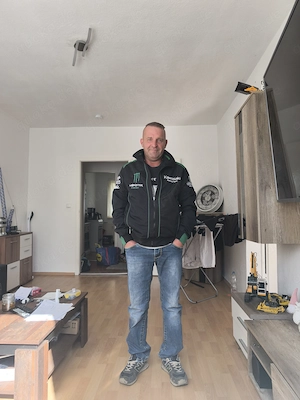 Mann sucht Frau für schöne gemeinsame  Stunden 