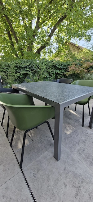Gartentisch mit 4 Stühlen