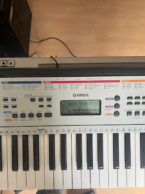 Yamaha Keyboard YPT-260