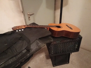 Verkaufe eine Konzert Gitarre   