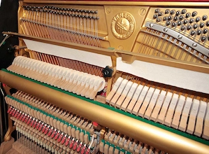 Klavier Yamaha U3, schwarz poliert, Nr. 2779146, 5 Jahre Garantie Bild 8