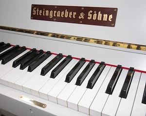 Klavier Steingraeber & Söhne, 115 cm, weiß satiniert, Renner-Mechanik, 5 Jahre Garantie Bild 3