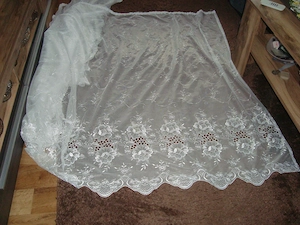 Elegante Plauener Spitze Tüllgardine 