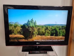 LG - Flachbildfernseher mit Fernbedienung