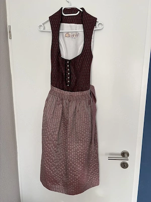  Wiesn-ready! Sissi ey! Dirndl Gr. 36 in Weinrot + Schürze   kaum getragen
