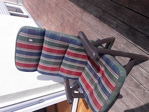 Im Garten relaxen und die Sonne genießen