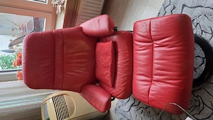 Stressless Sessel mit Hocker in Rot