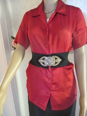 Freizeit Abend Ausgeh Seiden Satin Chrinkel Optik Kurzarm Hemd Bluse LADIES 34-36 XS-S kirsch rot