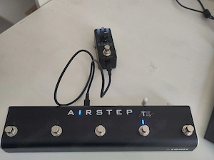 IK Multimedia Tonex One Multieffekt-Pedal für Gitarre und Bass & Airstep TX Fuß-Controller