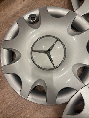 Original Mercedes-Benz Radkappen  15 zol  W168, W202, W203