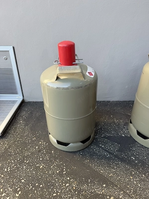 leere Gasflasche 11 kg, Prüfung bis 2035, nur 10,2 KG Tara