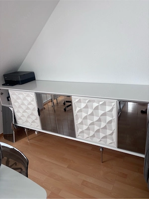 sideboard 