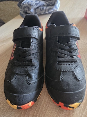 Kinder Sportschuhe 