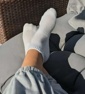 weiße Sneaker - Socken zu verkaufen, die Tragedauer bestimmst du