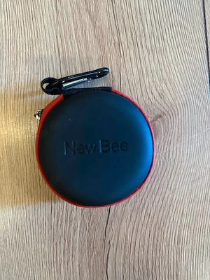 New Bee Bluetooth headset with microphone & case   New   unused  15 negotiable