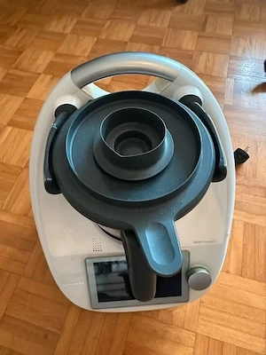 Vorwerk Thermomix TM6 with extensive accessories