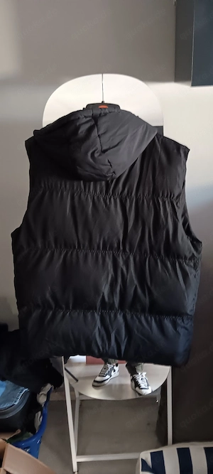 BeHype Damen Pufferweste   Steppweste Schwarz mit Kapuze