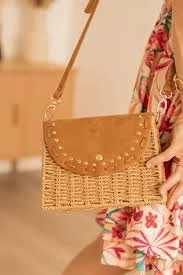 Taschen und Handschuhe 