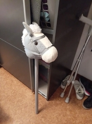 hobby horsing zu verkauden ponny mit gereuschen 