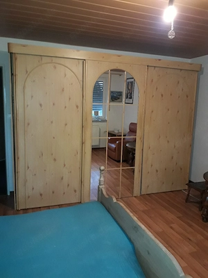 Schiebetürenschrank