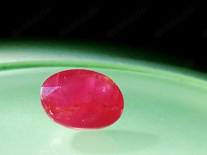 NTE Montepuez-Mozambique Rot Rubin, 5,52 ct, natürlich, unbehandelt, oval, transparent  Zertifikat