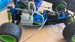 Zu verkaufen ein Rennmotorspielauto siehe Bilder
