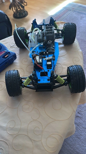 Zu verkaufen ein Rennmotorspielauto siehe Bilder