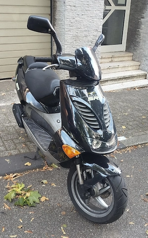 Aprilia SR 50 Stealth LC Minarelli Roller 50ccm Mofa