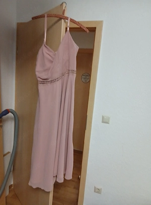 verkaufe dieses neue kleid