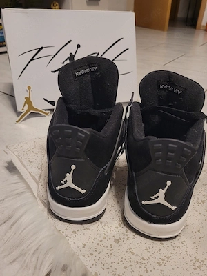 Jordan Retro 4 White Thunder GS