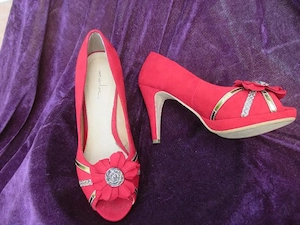 NEU Rockabilly Style 3D Blume Blüte Flower Plateau High Heels Stilettos Peep Toes Pumps Starlet rot