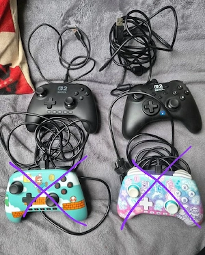 Noch 2 Nintendo Switch 2 Controller wie Neu Kabelgebunden  ab 15 Euro 