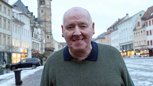 Senior sucht jungen Mann für Spaß