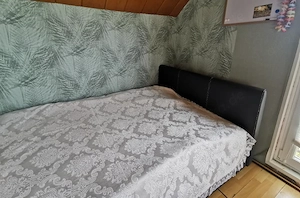 Bett, Lattenrost, Matratze mit waschbarem Bezug für nur 90 Euro !!