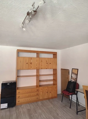 Holz-Schrankwand   Regaleinheit aus hellem Holz 200x180x35 cm