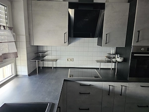 Moderne Einbauküche Betonoptik inkl. E-Geräten | 2022 | sehr gepflegt Bild 2