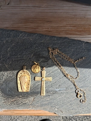 verschiedenes gold