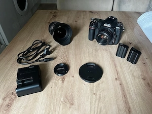Nikon D500 + 2 Objektive und Zubehör in sehr gutem Zustand